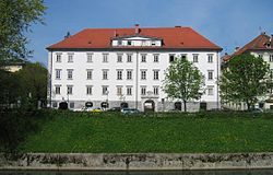 Zgodovinsko pomembne stavbe na Bregu