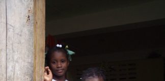 Avon doniral 1 milijon dolarjev za Haiti