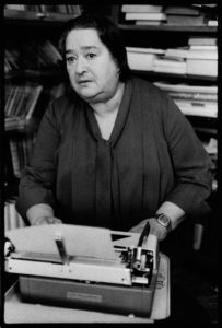 Mila Kačič: Reka